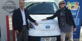 Marco Toro, Consejero Director General de Nissan Iberia, ha entregado una unidad del e-NV200 a Roser Brutau, Vicepresidenta de la Fundació Banc dels Aliments Nissan